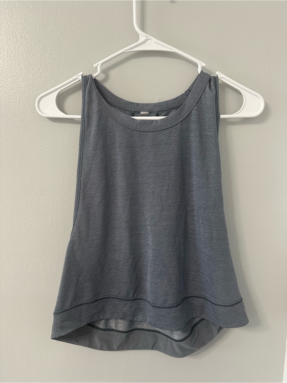 Gray Lululemon Athletic Tank – Lightweight & Breathable - Women's- Size Small